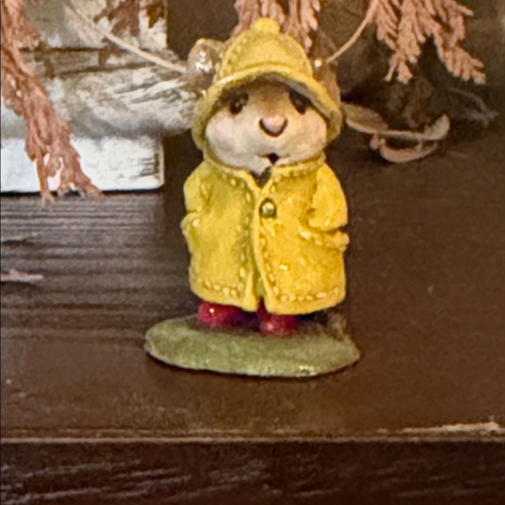 Wee forest folk William Petersen family